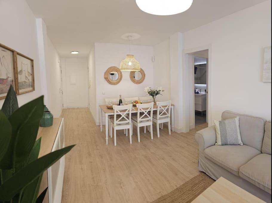 Spacious Front Line 3 Bedroom With Amazing Sea Views A Few Steps From The By Namaste Elite * Benalmádena