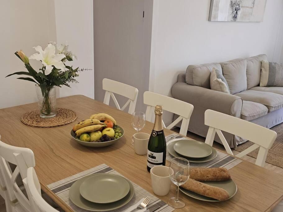 Spacious Front Line 3 Bedroom With Amazing Sea Views A Few Steps From The By Namaste Elite Apartamento Benalmádena